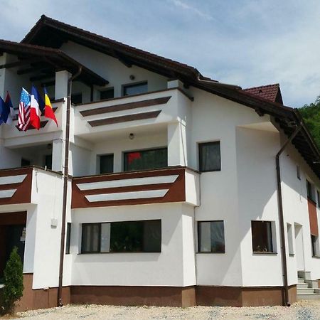 Rosenville Rîşnov Dış mekan fotoğraf