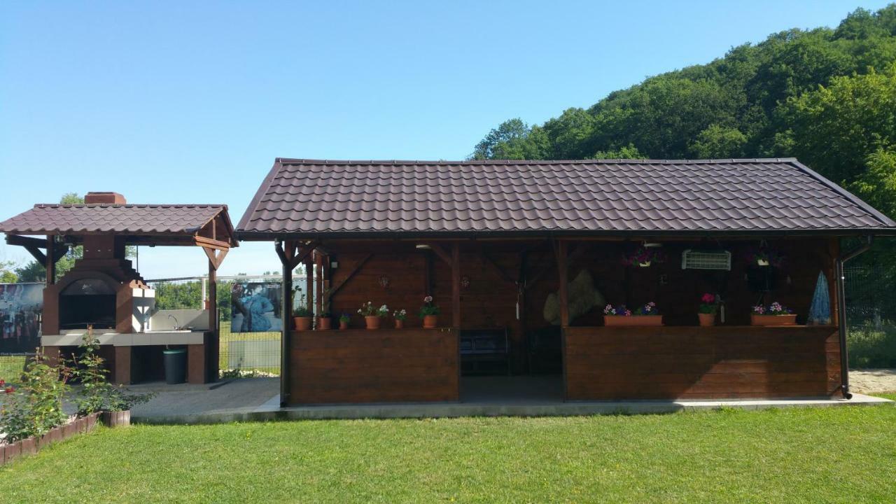 Rosenville Rîşnov Dış mekan fotoğraf