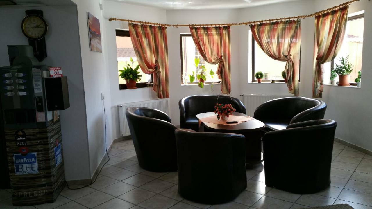 Rosenville Rîşnov Dış mekan fotoğraf