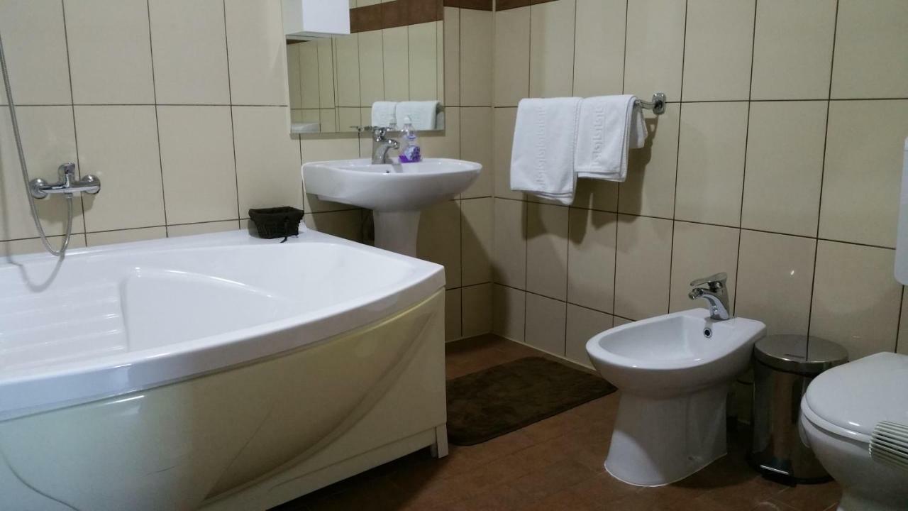 Rosenville Rîşnov Dış mekan fotoğraf