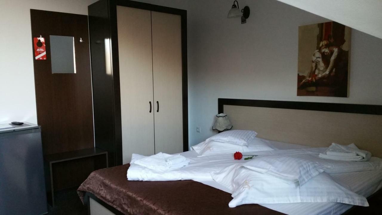 Rosenville Rîşnov Dış mekan fotoğraf
