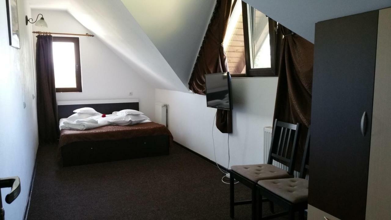 Rosenville Rîşnov Dış mekan fotoğraf