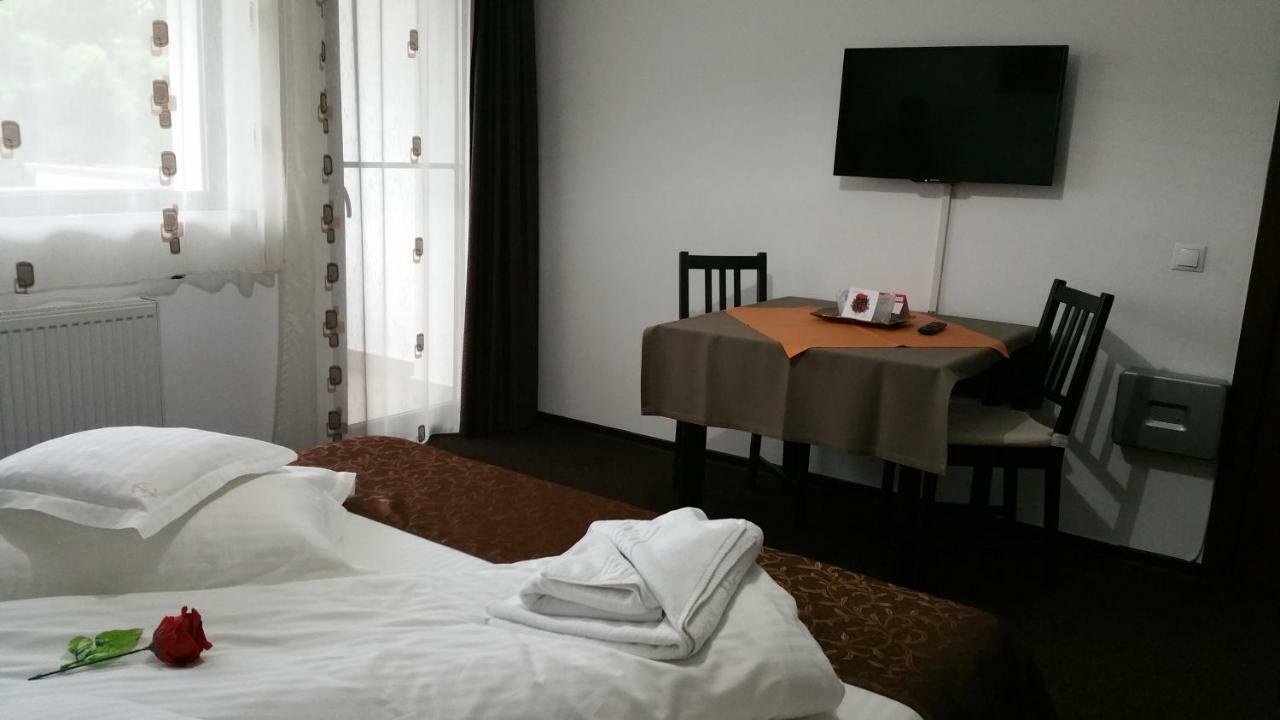 Rosenville Rîşnov Dış mekan fotoğraf