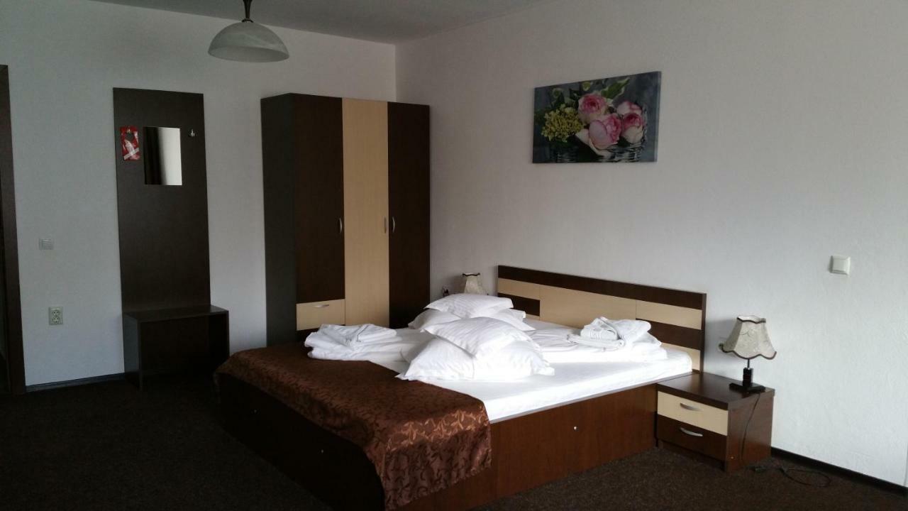 Rosenville Rîşnov Dış mekan fotoğraf
