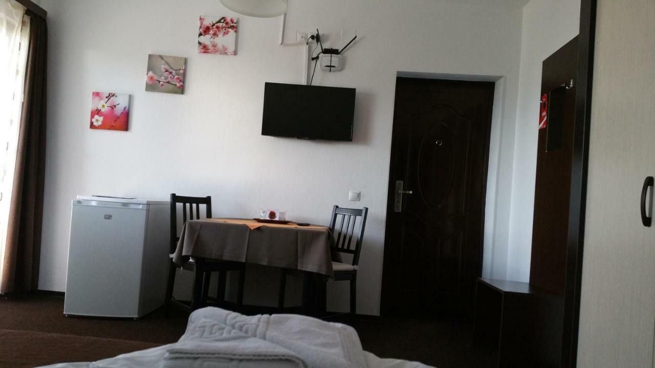 Rosenville Rîşnov Dış mekan fotoğraf